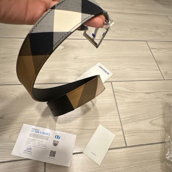 NWT men’s Burberry nova check belt size 32   80 cm comes with authentication pap - Picture 3 of 7